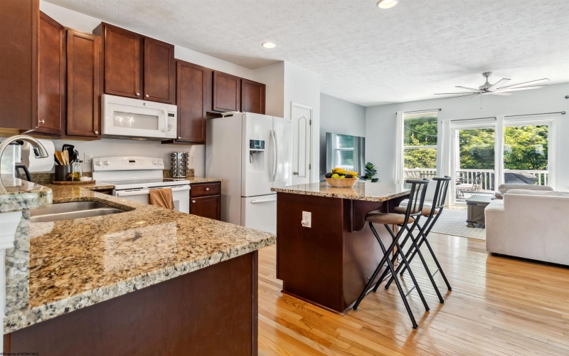 213 Treeline Lane, Morgantown, West Virginia 26508, 3 Bedrooms Bedrooms, 7 Rooms Rooms,3 BathroomsBathrooms,Single Family Attached,For Sale,Treeline,10160112