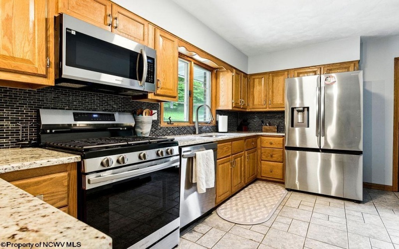 2229 Sun Valley Road, Clarksburg, West Virginia 26301, 3 Bedrooms Bedrooms, 11 Rooms Rooms,2 BathroomsBathrooms,Single Family Detached,For Sale,Sun Valley,10160097