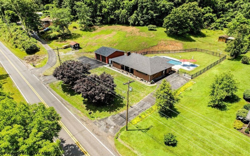 2229 Sun Valley Road, Clarksburg, West Virginia 26301, 3 Bedrooms Bedrooms, 11 Rooms Rooms,2 BathroomsBathrooms,Single Family Detached,For Sale,Sun Valley,10160097