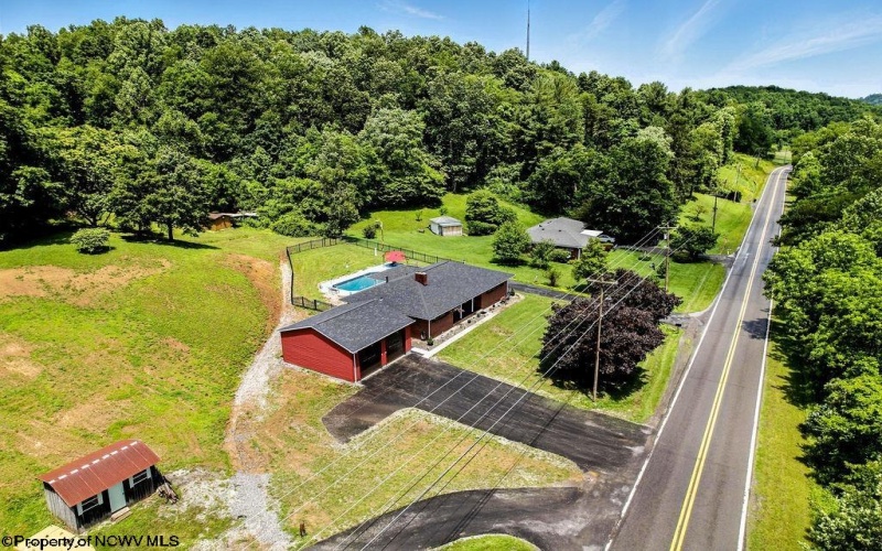 2229 Sun Valley Road, Clarksburg, West Virginia 26301, 3 Bedrooms Bedrooms, 11 Rooms Rooms,2 BathroomsBathrooms,Single Family Detached,For Sale,Sun Valley,10160097