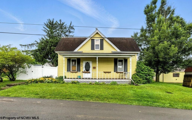 323 Monongahela Avenue, Westover, West Virginia 26501, 4 Bedrooms Bedrooms, 7 Rooms Rooms,2 BathroomsBathrooms,Single Family Detached,For Sale,Monongahela,10160096