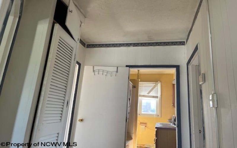 116 Russell Street, Fairmont, West Virginia 26554, 3 Bedrooms Bedrooms, 7 Rooms Rooms,2 BathroomsBathrooms,Single Family Detached,For Sale,Russell,10160091