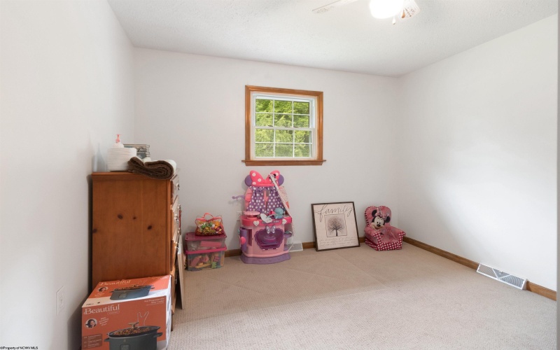 186 Green Acres Road, Clarksburg, West Virginia 26301, 5 Bedrooms Bedrooms, 6 Rooms Rooms,2 BathroomsBathrooms,Single Family Detached,For Sale,Green Acres,10160128
