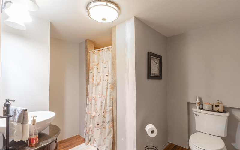 186 Green Acres Road, Clarksburg, West Virginia 26301, 5 Bedrooms Bedrooms, 6 Rooms Rooms,2 BathroomsBathrooms,Single Family Detached,For Sale,Green Acres,10160128