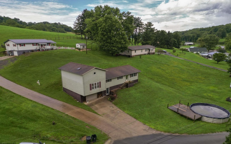 186 Green Acres Road, Clarksburg, West Virginia 26301, 5 Bedrooms Bedrooms, 6 Rooms Rooms,2 BathroomsBathrooms,Single Family Detached,For Sale,Green Acres,10160128