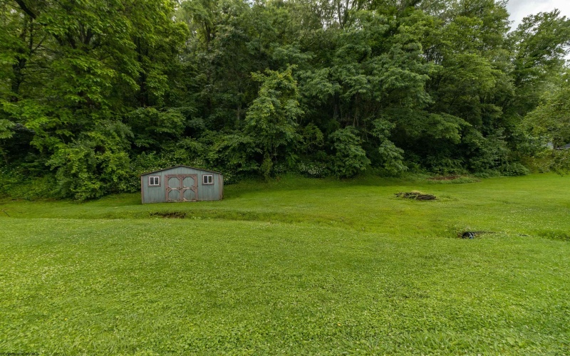 186 Green Acres Road, Clarksburg, West Virginia 26301, 5 Bedrooms Bedrooms, 6 Rooms Rooms,2 BathroomsBathrooms,Single Family Detached,For Sale,Green Acres,10160128