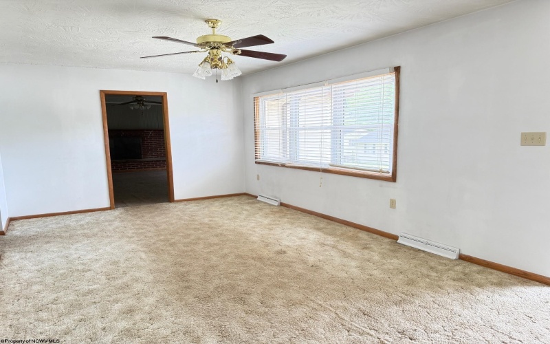 222 Blackwell Street, Bridgeport, West Virginia 26330, 4 Bedrooms Bedrooms, 7 Rooms Rooms,1 BathroomBathrooms,Single Family Detached,For Sale,Blackwell,10160113