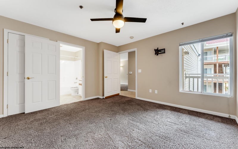 3208 University Commons Drive, Star City, West Virginia 26505, 4 Bedrooms Bedrooms, 6 Rooms Rooms,4 BathroomsBathrooms,Single Family Attached,For Sale,University Commons,10160121