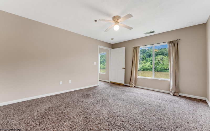 3208 University Commons Drive, Star City, West Virginia 26505, 4 Bedrooms Bedrooms, 6 Rooms Rooms,4 BathroomsBathrooms,Single Family Attached,For Sale,University Commons,10160121
