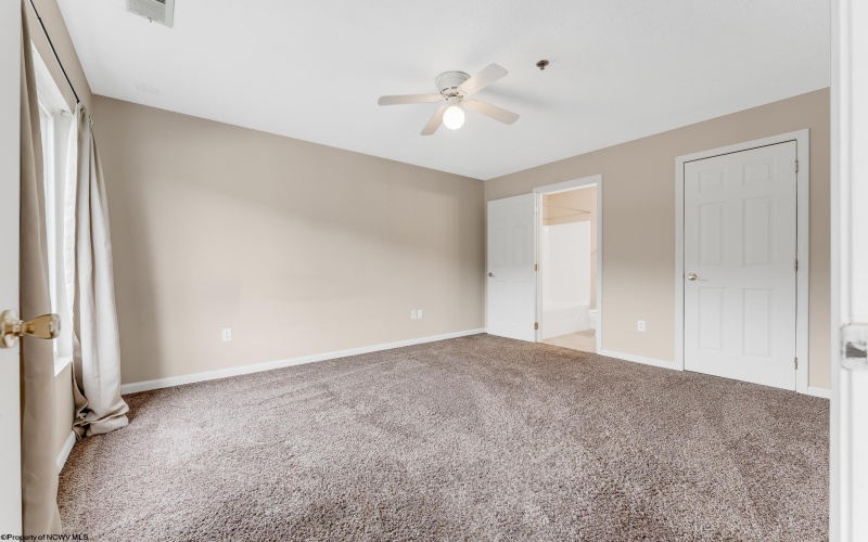 3208 University Commons Drive, Star City, West Virginia 26505, 4 Bedrooms Bedrooms, 6 Rooms Rooms,4 BathroomsBathrooms,Single Family Attached,For Sale,University Commons,10160121