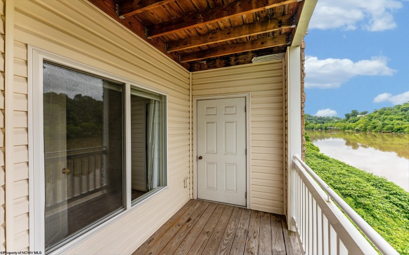 3208 University Commons Drive, Star City, West Virginia 26505, 4 Bedrooms Bedrooms, 6 Rooms Rooms,4 BathroomsBathrooms,Single Family Attached,For Sale,University Commons,10160121