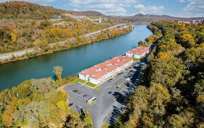 3208 University Commons Drive, Star City, West Virginia 26505, 4 Bedrooms Bedrooms, 6 Rooms Rooms,4 BathroomsBathrooms,Single Family Attached,For Sale,University Commons,10160121