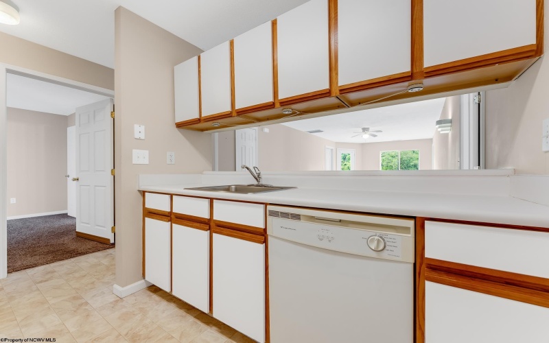 3208 University Commons Drive, Star City, West Virginia 26505, 4 Bedrooms Bedrooms, 6 Rooms Rooms,4 BathroomsBathrooms,Single Family Attached,For Sale,University Commons,10160121