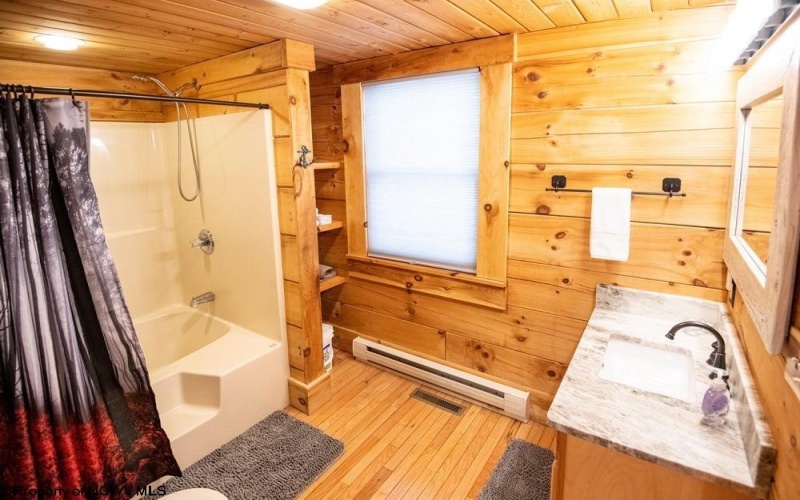 101 Pines Drive, Davis, West Virginia 26260, 2 Bedrooms Bedrooms, 6 Rooms Rooms,2 BathroomsBathrooms,Single Family Detached,For Sale,Pines,10160120