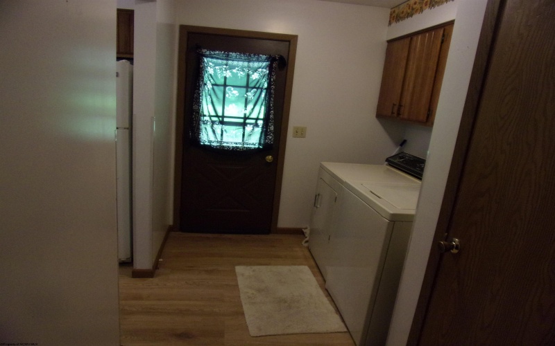 186 Eagle Street, Buckhannon, West Virginia 26201, 3 Bedrooms Bedrooms, 6 Rooms Rooms,1 BathroomBathrooms,Single Family Detached,For Sale,Eagle,10160125