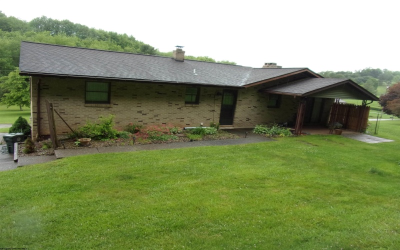 186 Eagle Street, Buckhannon, West Virginia 26201, 3 Bedrooms Bedrooms, 6 Rooms Rooms,1 BathroomBathrooms,Single Family Detached,For Sale,Eagle,10160125