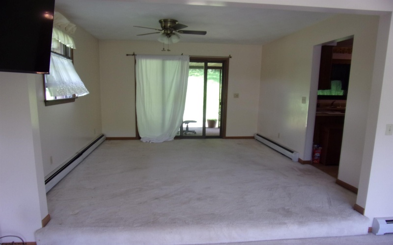 186 Eagle Street, Buckhannon, West Virginia 26201, 3 Bedrooms Bedrooms, 6 Rooms Rooms,1 BathroomBathrooms,Single Family Detached,For Sale,Eagle,10160125
