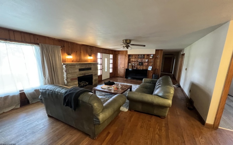 101 Wilson Street, Elkins, West Virginia 26241, 3 Bedrooms Bedrooms, 9 Rooms Rooms,2 BathroomsBathrooms,Single Family Detached,For Sale,Wilson,10160118