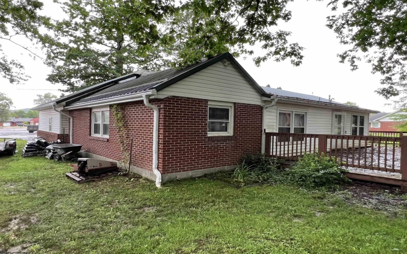 101 Wilson Street, Elkins, West Virginia 26241, 3 Bedrooms Bedrooms, 9 Rooms Rooms,2 BathroomsBathrooms,Single Family Detached,For Sale,Wilson,10160118