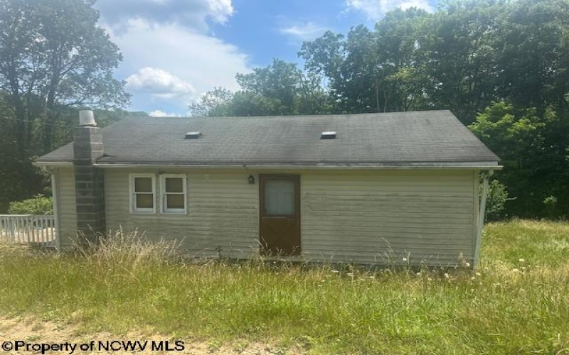 115 Abrams Drive, Belington, West Virginia 26250, 2 Bedrooms Bedrooms, 4 Rooms Rooms,1 BathroomBathrooms,Single Family Detached,For Sale,Abrams,10160126