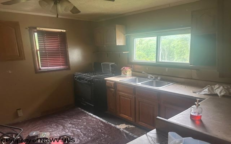 115 Abrams Drive, Belington, West Virginia 26250, 2 Bedrooms Bedrooms, 4 Rooms Rooms,1 BathroomBathrooms,Single Family Detached,For Sale,Abrams,10160126