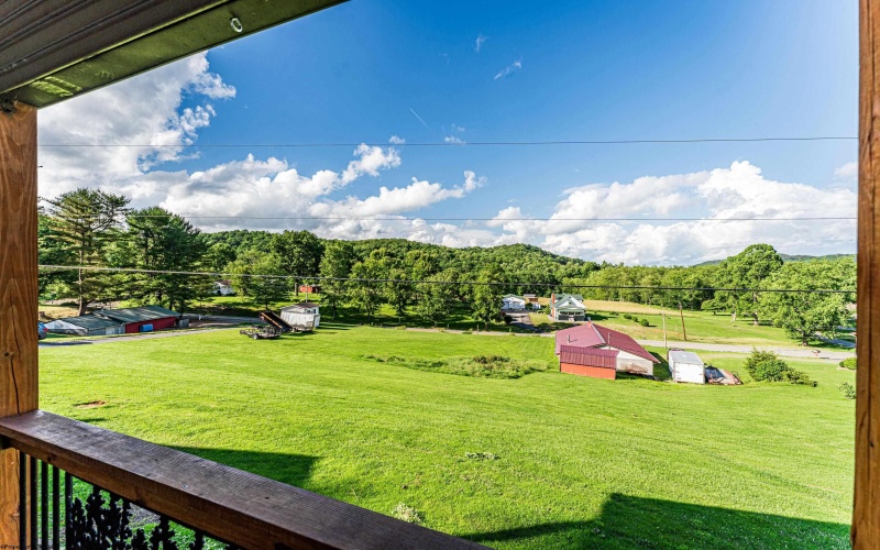 482 Buckeye Road, Core, West Virginia 26541, 5 Bedrooms Bedrooms, 9 Rooms Rooms,5 BathroomsBathrooms,Single Family Detached,For Sale,Buckeye,10160124