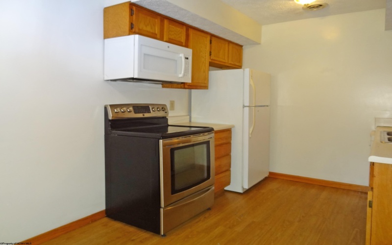 1533 Bergamont Street, Morgantown, West Virginia 26505, 3 Bedrooms Bedrooms, 5 Rooms Rooms,2 BathroomsBathrooms,Residential Rentals,For Rent,Bergamont,10160123