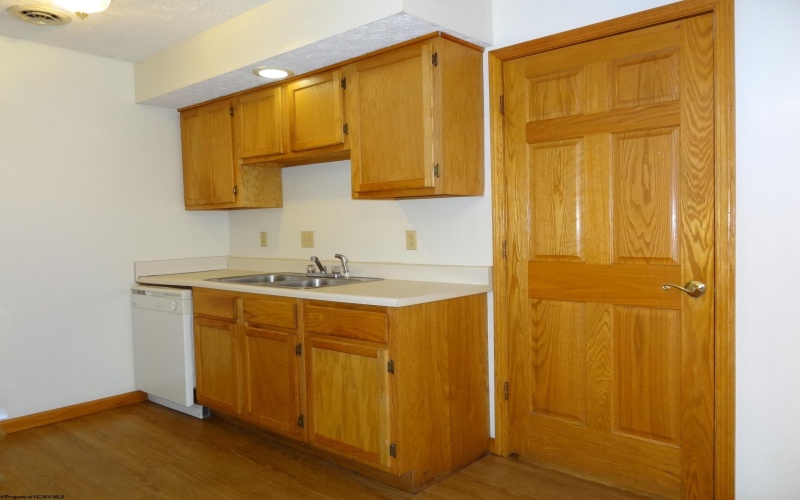 1533 Bergamont Street, Morgantown, West Virginia 26505, 3 Bedrooms Bedrooms, 5 Rooms Rooms,2 BathroomsBathrooms,Residential Rentals,For Rent,Bergamont,10160123