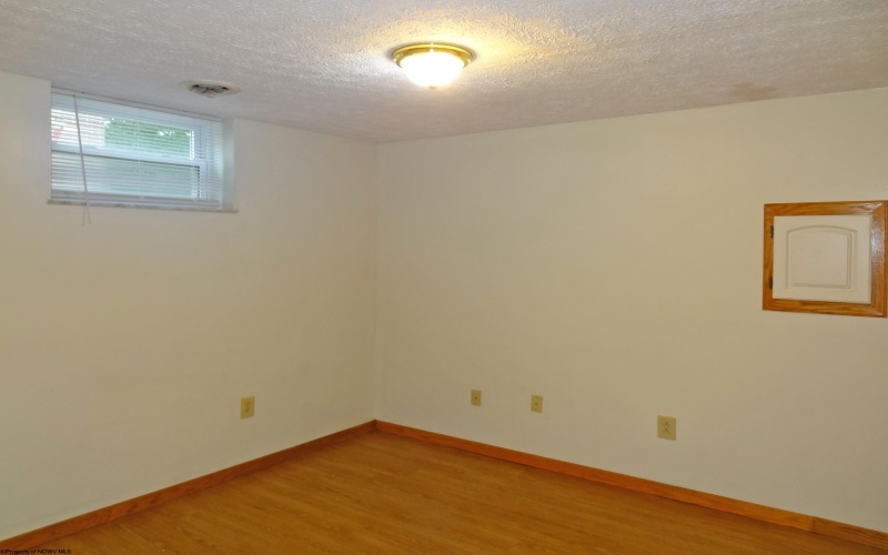 1533 Bergamont Street, Morgantown, West Virginia 26505, 3 Bedrooms Bedrooms, 5 Rooms Rooms,2 BathroomsBathrooms,Residential Rentals,For Rent,Bergamont,10160123