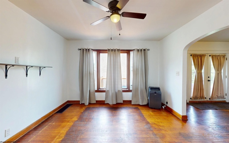 1115 LIMESTONE RUN Road, Clarksburg, West Virginia 26301, 2 Bedrooms Bedrooms, 7 Rooms Rooms,1 BathroomBathrooms,Single Family Detached,For Sale,LIMESTONE RUN,10160130