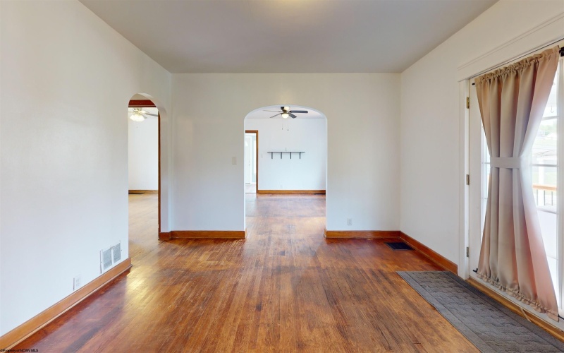 1115 LIMESTONE RUN Road, Clarksburg, West Virginia 26301, 2 Bedrooms Bedrooms, 7 Rooms Rooms,1 BathroomBathrooms,Single Family Detached,For Sale,LIMESTONE RUN,10160130