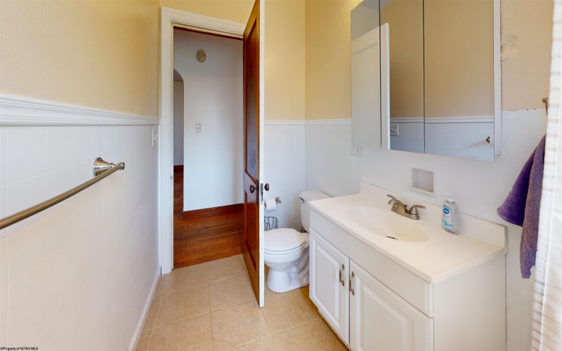 1115 LIMESTONE RUN Road, Clarksburg, West Virginia 26301, 2 Bedrooms Bedrooms, 7 Rooms Rooms,1 BathroomBathrooms,Single Family Detached,For Sale,LIMESTONE RUN,10160130