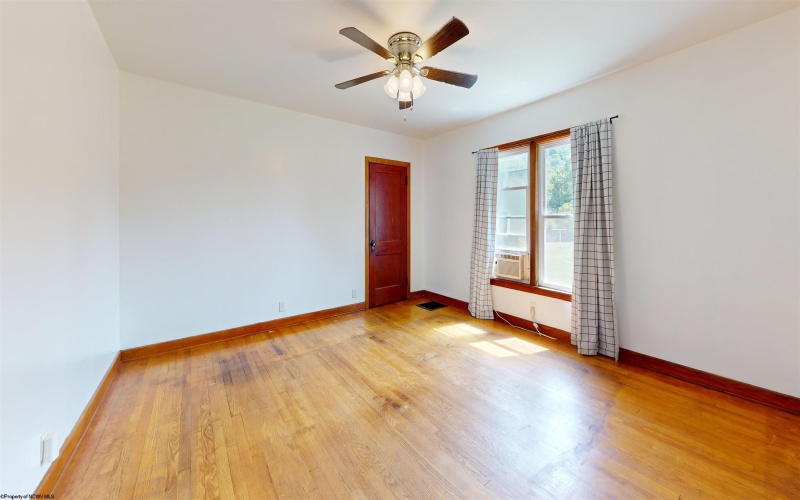 1115 LIMESTONE RUN Road, Clarksburg, West Virginia 26301, 2 Bedrooms Bedrooms, 7 Rooms Rooms,1 BathroomBathrooms,Single Family Detached,For Sale,LIMESTONE RUN,10160130