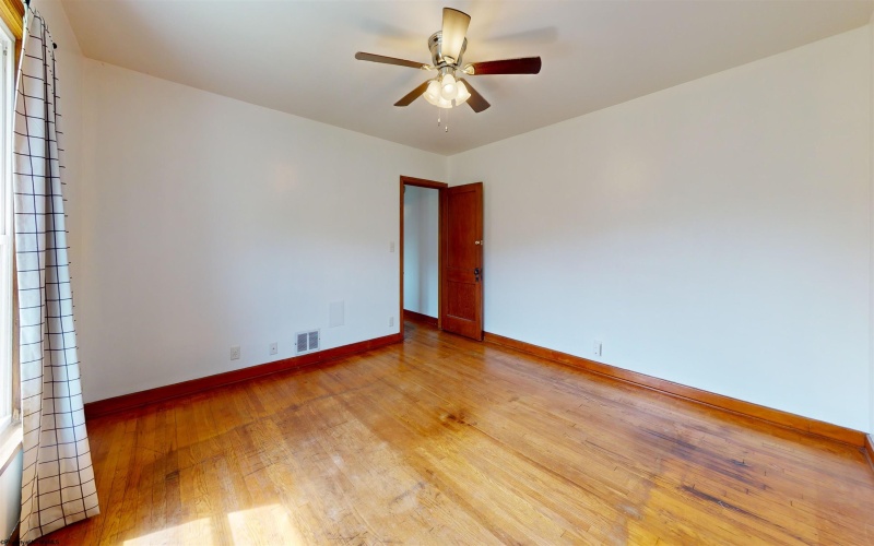 1115 LIMESTONE RUN Road, Clarksburg, West Virginia 26301, 2 Bedrooms Bedrooms, 7 Rooms Rooms,1 BathroomBathrooms,Single Family Detached,For Sale,LIMESTONE RUN,10160130