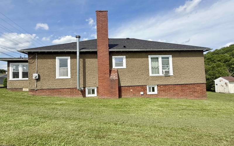 1115 LIMESTONE RUN Road, Clarksburg, West Virginia 26301, 2 Bedrooms Bedrooms, 7 Rooms Rooms,1 BathroomBathrooms,Single Family Detached,For Sale,LIMESTONE RUN,10160130