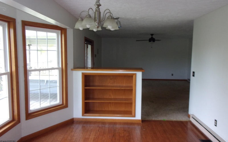 208 Parkview Circle, Kingwood, West Virginia 26537, 5 Bedrooms Bedrooms, 12 Rooms Rooms,2 BathroomsBathrooms,Single Family Detached,For Sale,Parkview,10160129