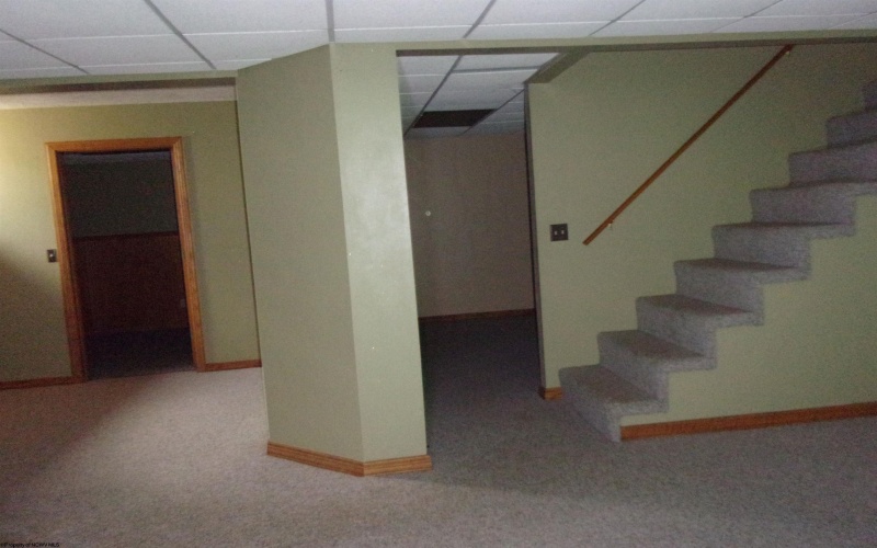 208 Parkview Circle, Kingwood, West Virginia 26537, 5 Bedrooms Bedrooms, 12 Rooms Rooms,2 BathroomsBathrooms,Single Family Detached,For Sale,Parkview,10160129
