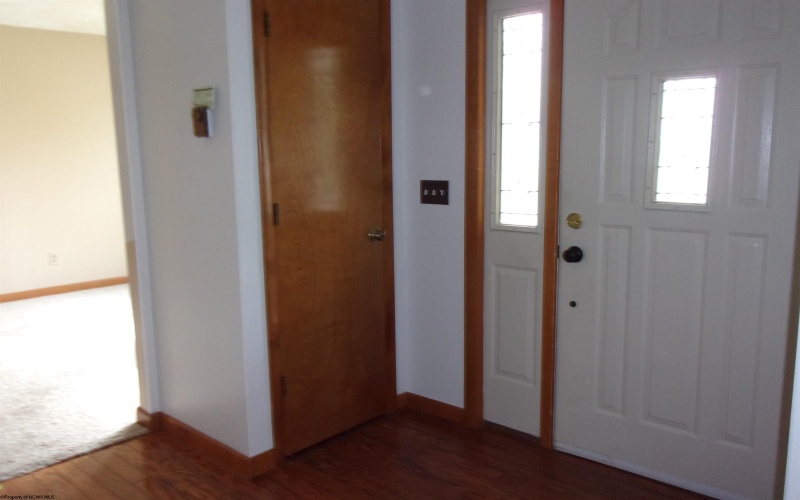 208 Parkview Circle, Kingwood, West Virginia 26537, 5 Bedrooms Bedrooms, 12 Rooms Rooms,2 BathroomsBathrooms,Single Family Detached,For Sale,Parkview,10160129