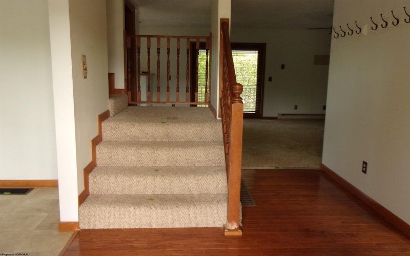 208 Parkview Circle, Kingwood, West Virginia 26537, 5 Bedrooms Bedrooms, 12 Rooms Rooms,2 BathroomsBathrooms,Single Family Detached,For Sale,Parkview,10160129