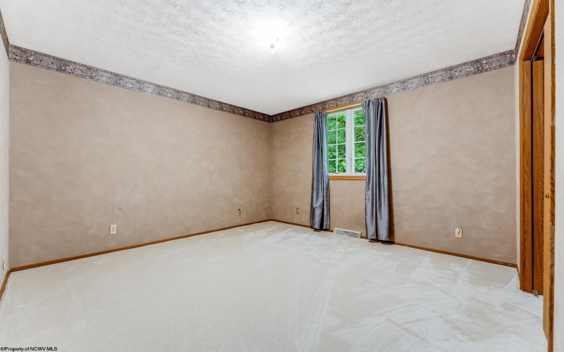 1005 Primrose Lane, Morgantown, West Virginia 26505, 2 Bedrooms Bedrooms, 5 Rooms Rooms,1 BathroomBathrooms,Single Family Detached,For Sale,Primrose,10160136