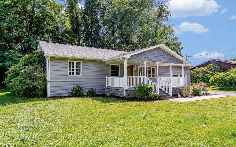 1005 Primrose Lane, Morgantown, West Virginia 26505, 2 Bedrooms Bedrooms, 5 Rooms Rooms,1 BathroomBathrooms,Single Family Detached,For Sale,Primrose,10160136