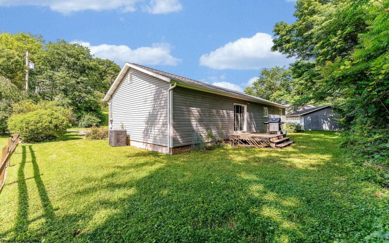 1005 Primrose Lane, Morgantown, West Virginia 26505, 2 Bedrooms Bedrooms, 5 Rooms Rooms,1 BathroomBathrooms,Single Family Detached,For Sale,Primrose,10160136