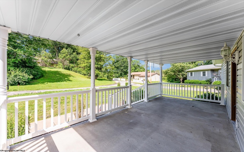 1005 Primrose Lane, Morgantown, West Virginia 26505, 2 Bedrooms Bedrooms, 5 Rooms Rooms,1 BathroomBathrooms,Single Family Detached,For Sale,Primrose,10160136