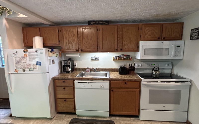 72 Whitetail Way, Davis, West Virginia 26260, 2 Bedrooms Bedrooms, 3 Rooms Rooms,1 BathroomBathrooms,Single Family Detached,For Sale,Whitetail,10160133