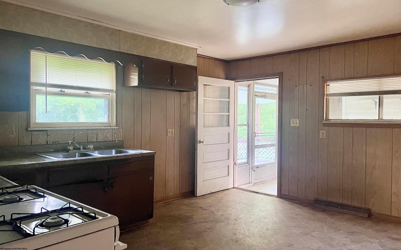 2772 Hood Avenue, Shinnston, West Virginia 26431, 3 Bedrooms Bedrooms, 7 Rooms Rooms,1 BathroomBathrooms,Single Family Detached,For Sale,Hood,10160138