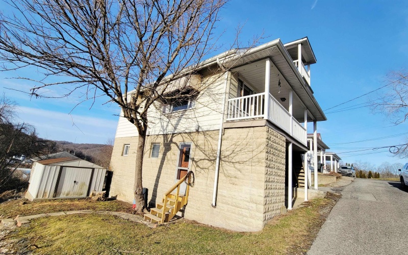 704 Stewart Street, Shinnston, West Virginia 26431, 3 Bedrooms Bedrooms, 6 Rooms Rooms,2 BathroomsBathrooms,Single Family Detached,For Sale,Stewart,10160141