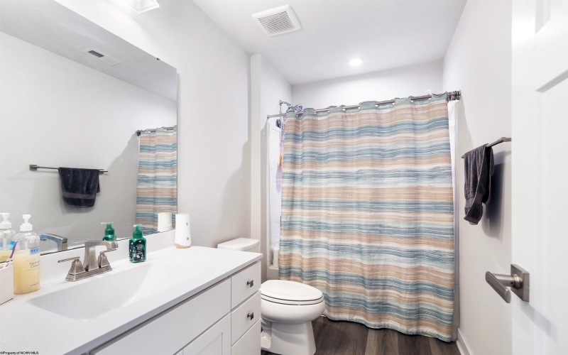204 Falling Water Lane, Morgantown, West Virginia 26508, 4 Bedrooms Bedrooms, 8 Rooms Rooms,3 BathroomsBathrooms,Single Family Detached,For Sale,Falling Water,10160164