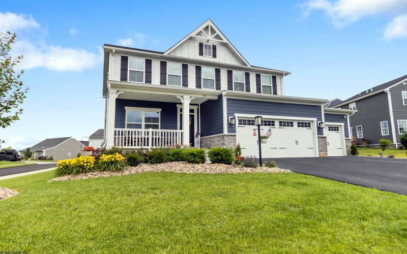 204 Falling Water Lane, Morgantown, West Virginia 26508, 4 Bedrooms Bedrooms, 8 Rooms Rooms,3 BathroomsBathrooms,Single Family Detached,For Sale,Falling Water,10160164