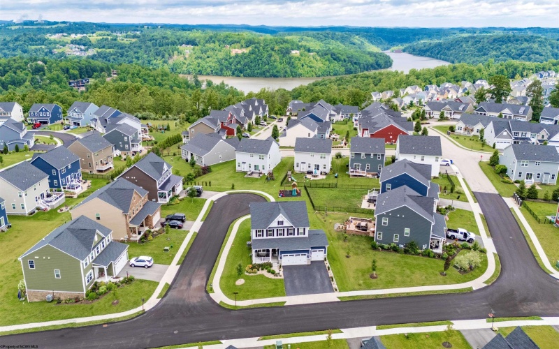 204 Falling Water Lane, Morgantown, West Virginia 26508, 4 Bedrooms Bedrooms, 8 Rooms Rooms,3 BathroomsBathrooms,Single Family Detached,For Sale,Falling Water,10160164