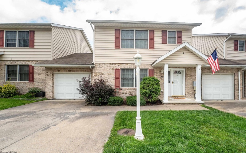 267 Donna Avenue, Morgantown, West Virginia 26505, 3 Bedrooms Bedrooms, 7 Rooms Rooms,2 BathroomsBathrooms,Single Family Attached,For Sale,Donna,10160153